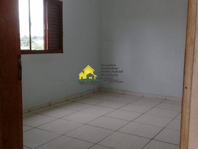 #990 - Casa para Venda em Nova Resende - MG