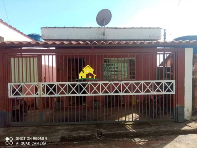 #1070 - Casa para Venda em Nova Resende - MG