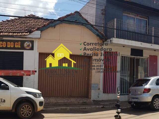 #1073 - Casa para Venda em Nova Resende - MG
