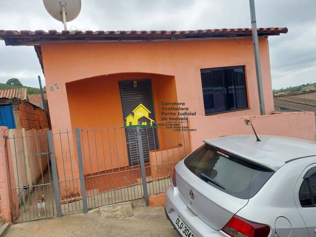 #907 - Casa para Venda em Nova Resende - MG - 2