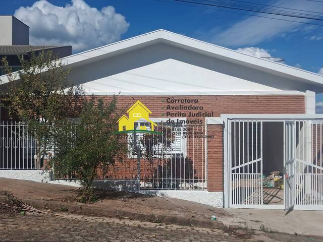 #1166 - Casa para Venda em Muzambinho - MG - 2